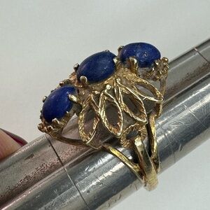 14K yellow gold and Lapis Lazuli vintage ring